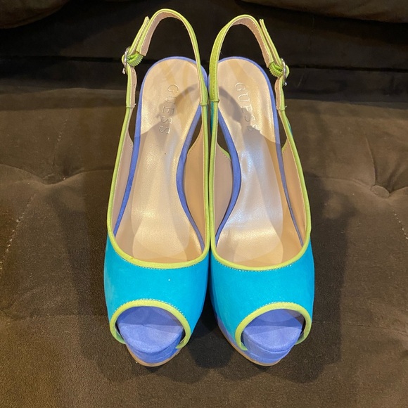 Guess Heels - Picture 2 of 9